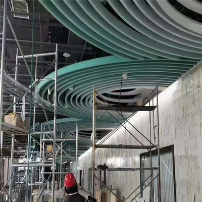 Revestimento curvado de alumínio do pó da espessura do projeto 4mm do teto do metal