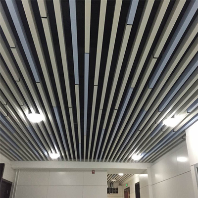 telhas em forma de u de alumínio do teto do defletor acústico do SOLDADO do teto do metal do defletor 50X100