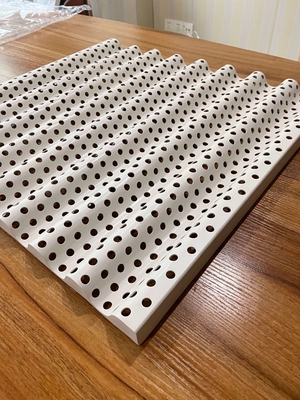 Placa ondulada de liga de metal de alumínio perfurado 800 x 800 mm à prova de som