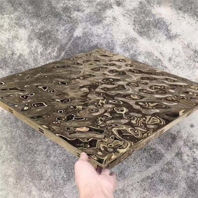 Grampo no painel de teto de aço inoxidável 600x600mm da ondinha da água